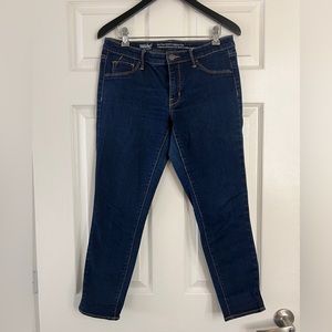 mid rise crop jean